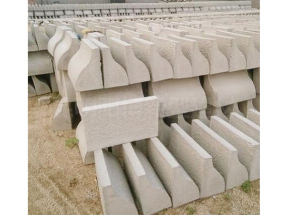 云南混凝土路沿石施工需要注意哪些細(xì)節(jié)？